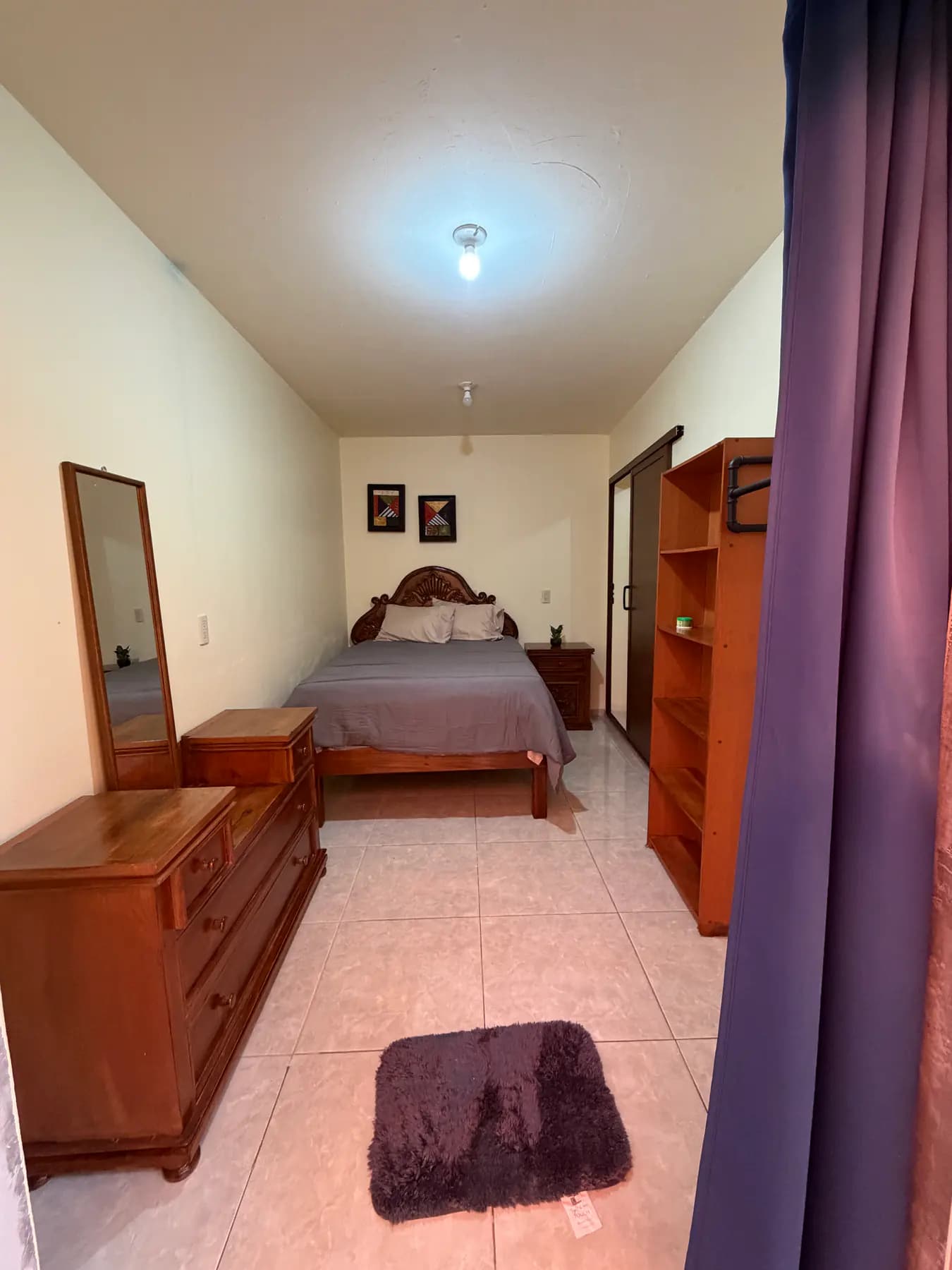 Habitación estilo colonial, moderna, amplia